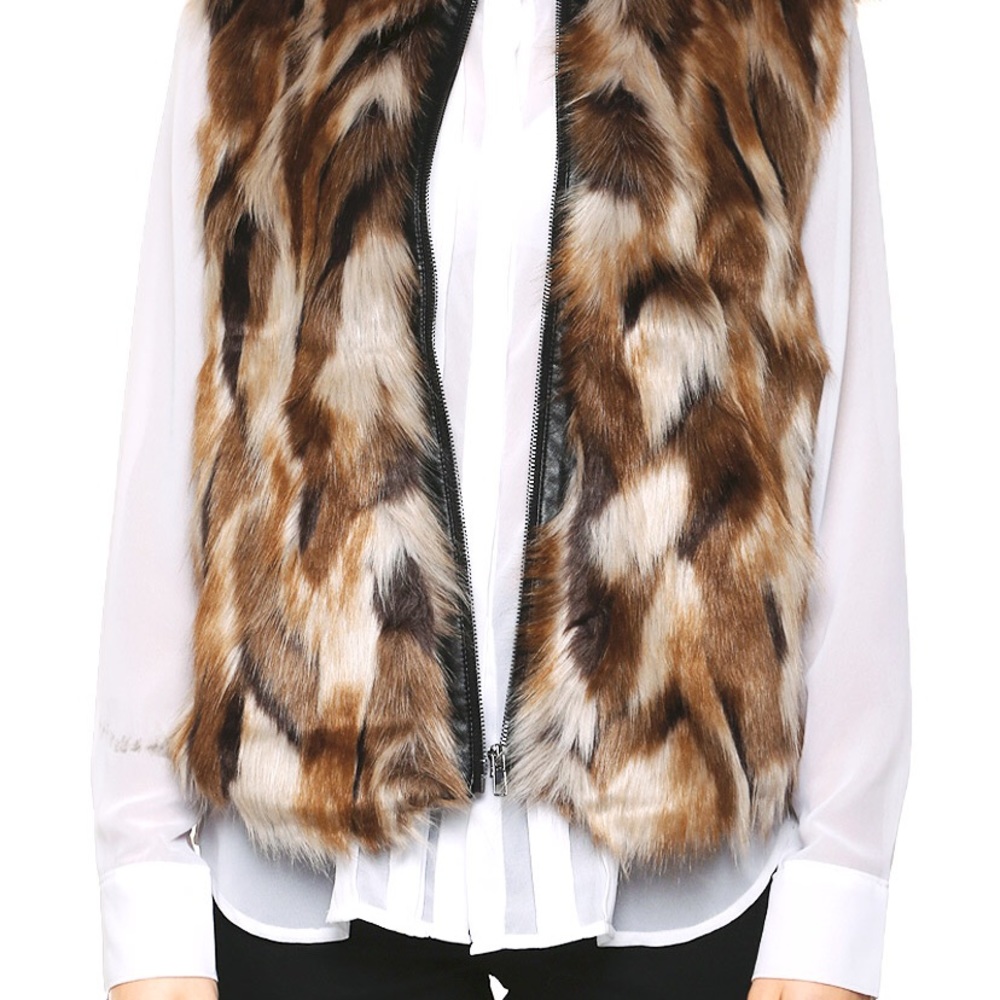 NWT Guess LA Kielo Faux Fur Vest - Picture 4 of 8